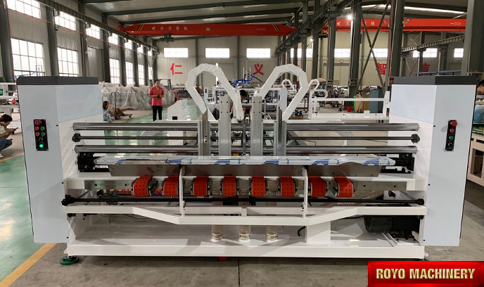 Máquina probada con éxito - Pegadora de Cajas Royo Machinery RMB-1224