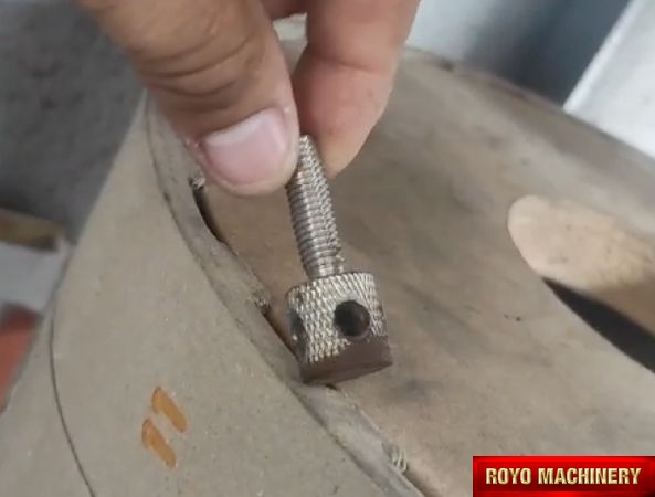 Royo Machinery MEGAFOLD 1450-SL - Gripper Part