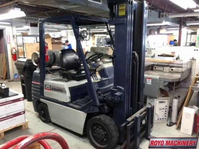 Komatsu FC25ST-11