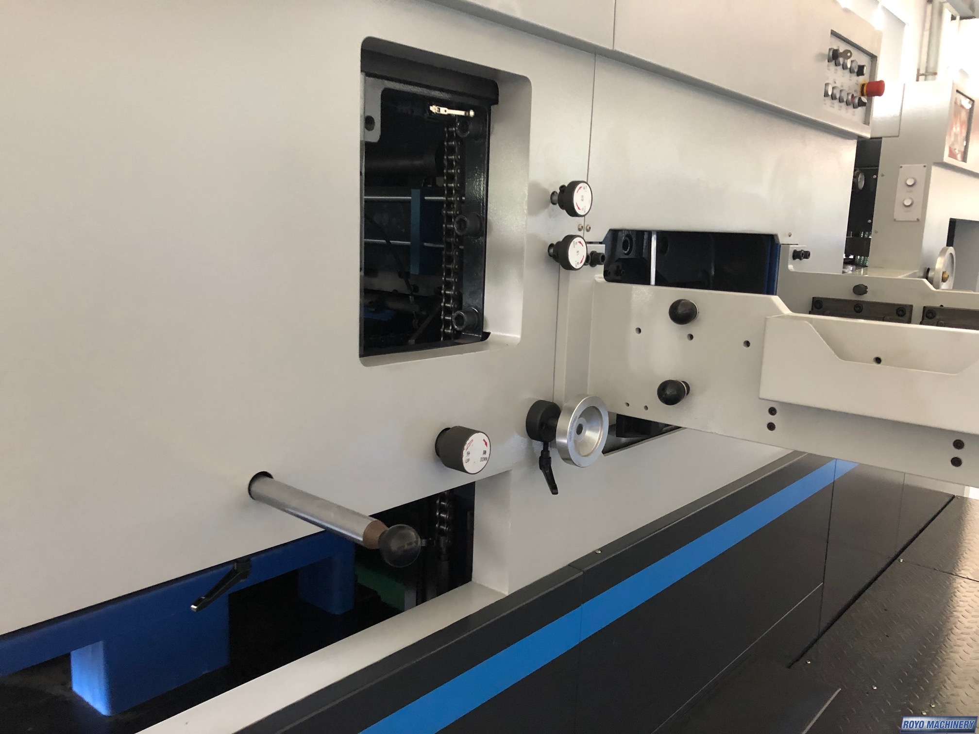 Royo Machinery RMHK-820CE